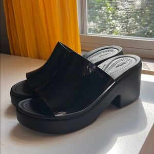Black Brooklyn Heel CROCS Platform Sandals